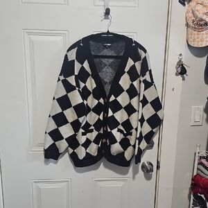 Fashion Nova Black and Cream Diamond-Check Cardigan